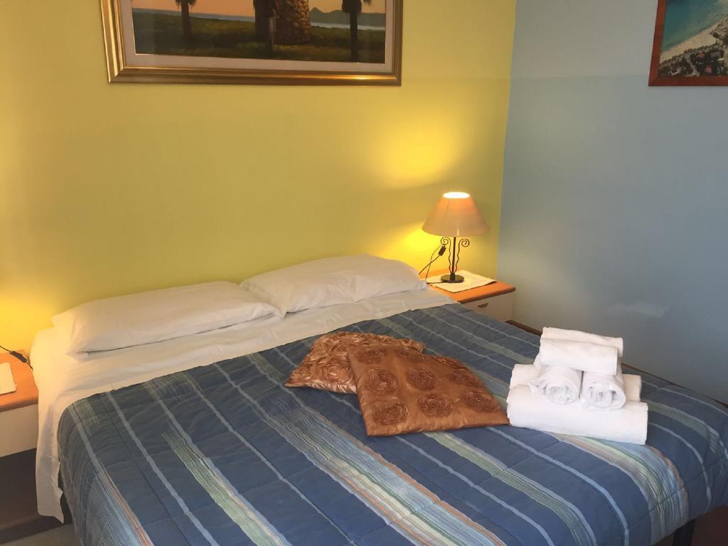 Moon House B&B Cagliari Eksteriør billede